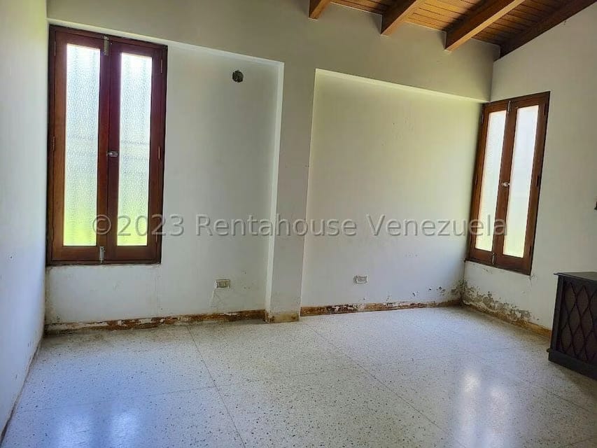 Casa (1 Nivel) en Venta en Prados del Este, Distrito Metropolitano - 13