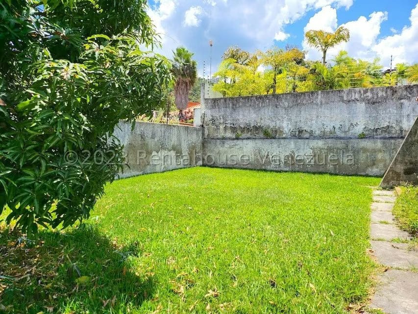 Casa (1 Nivel) en Venta en Prados del Este, Distrito Metropolitano - 23