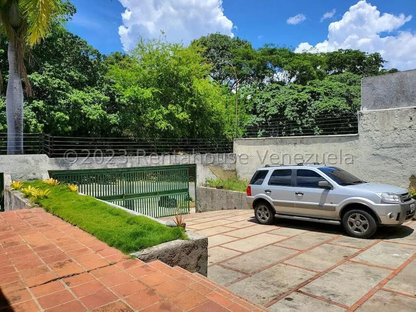 Casa (1 Nivel) en Venta en Prados del Este, Distrito Metropolitano - 24