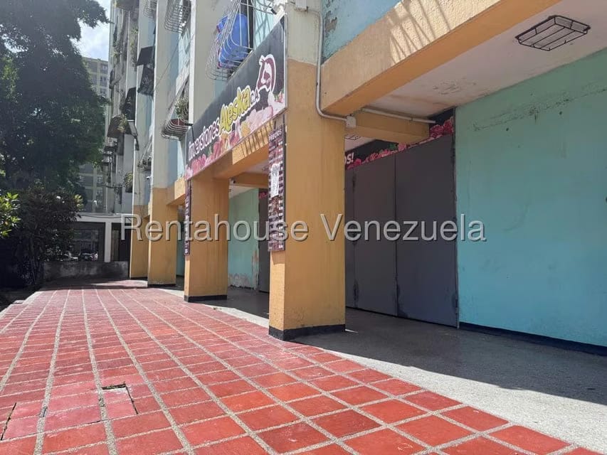 Comercial (Local Comercial) en Alquiler en El Valle, Distrito Metropolitano - 2