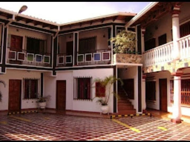 Hotel Turistico Tres estrellas - 3