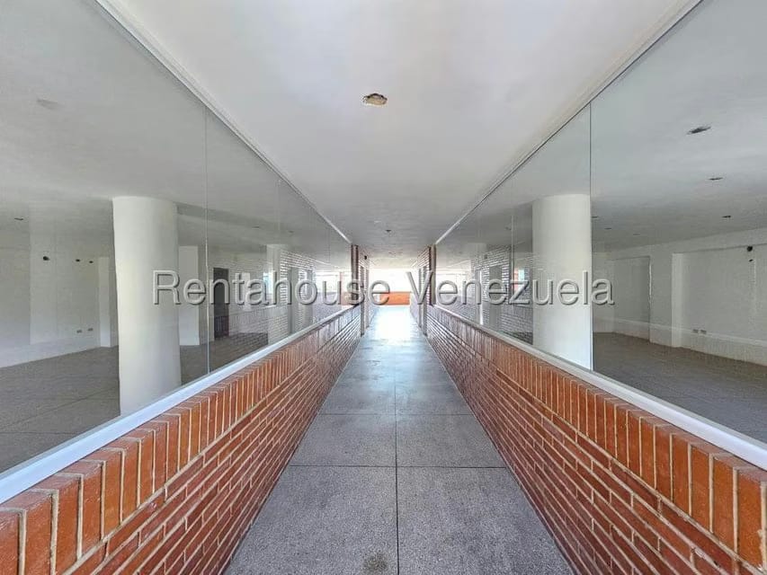 Comercial (Edificio) en Venta en La Atlantida, Vargas - 8