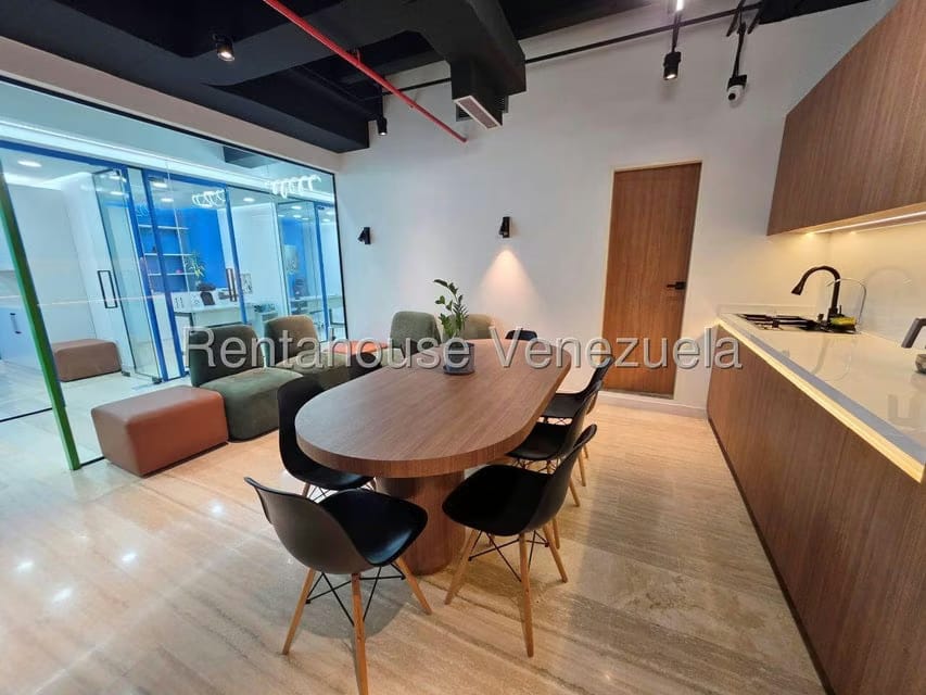 Comercial (Local Comercial) en Alquiler en Prados del Este, Distrito Metropolitano - 11