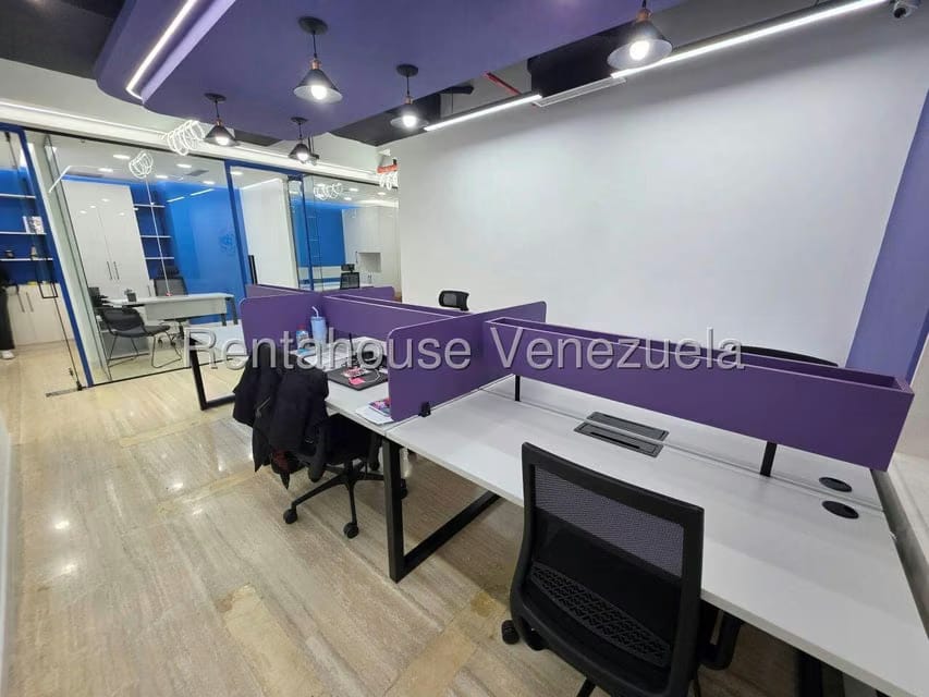 Comercial (Local Comercial) en Alquiler en Prados del Este, Distrito Metropolitano - 4