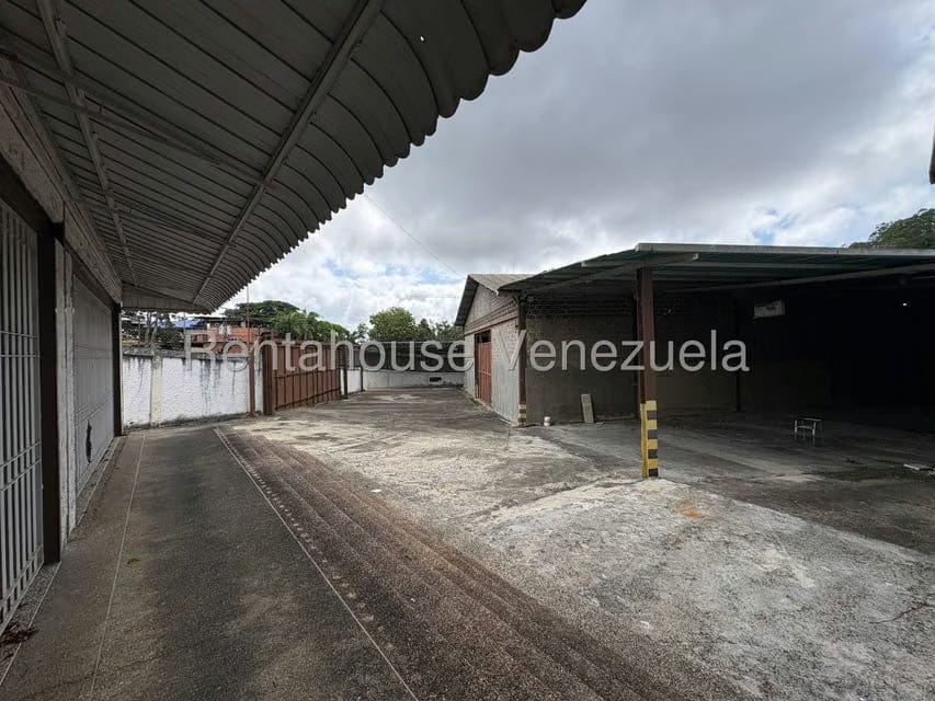 Comercial (Galpon - Deposito) en Venta en Mariche, Distrito Metropolitano - 45