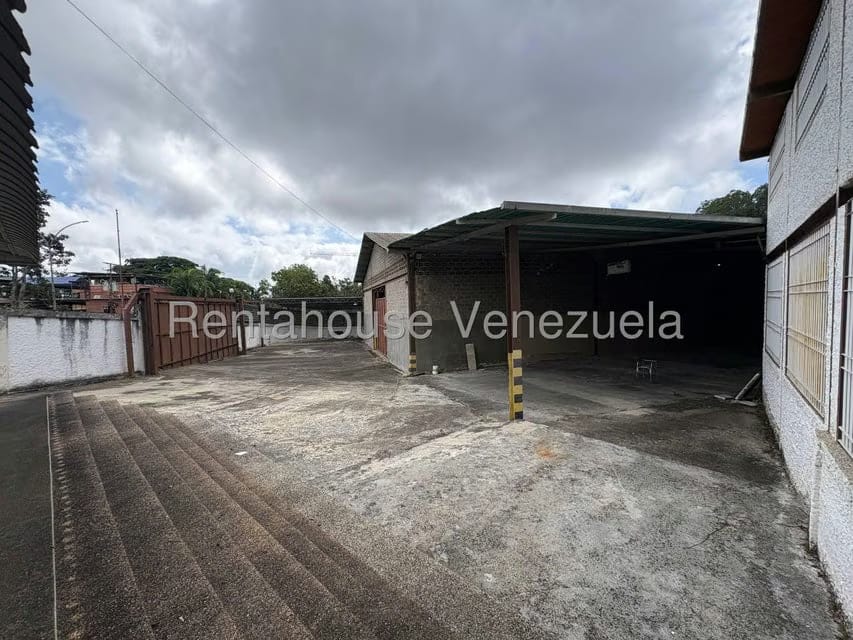 Comercial (Galpon - Deposito) en Venta en Mariche, Distrito Metropolitano - 48