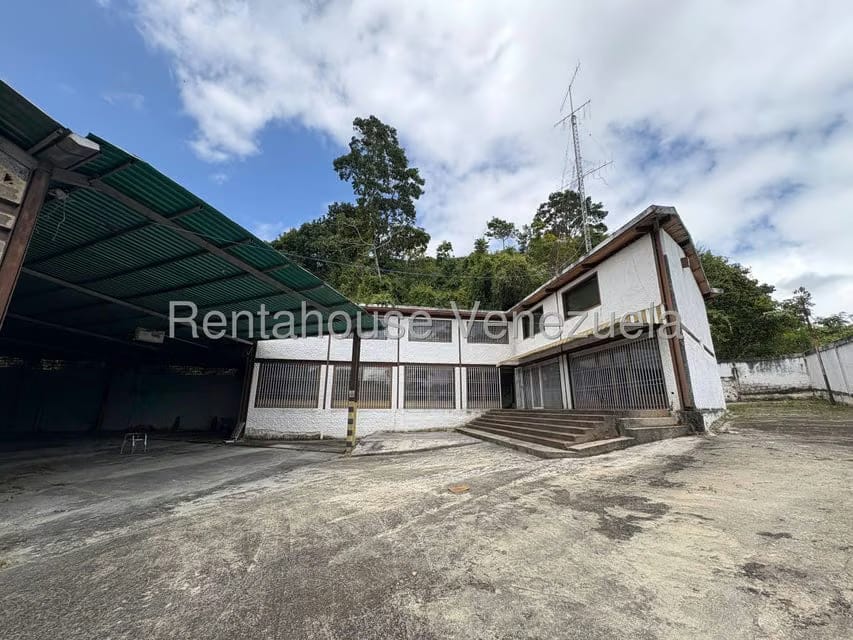 Comercial (Galpon - Deposito) en Venta en Mariche, Distrito Metropolitano - 75
