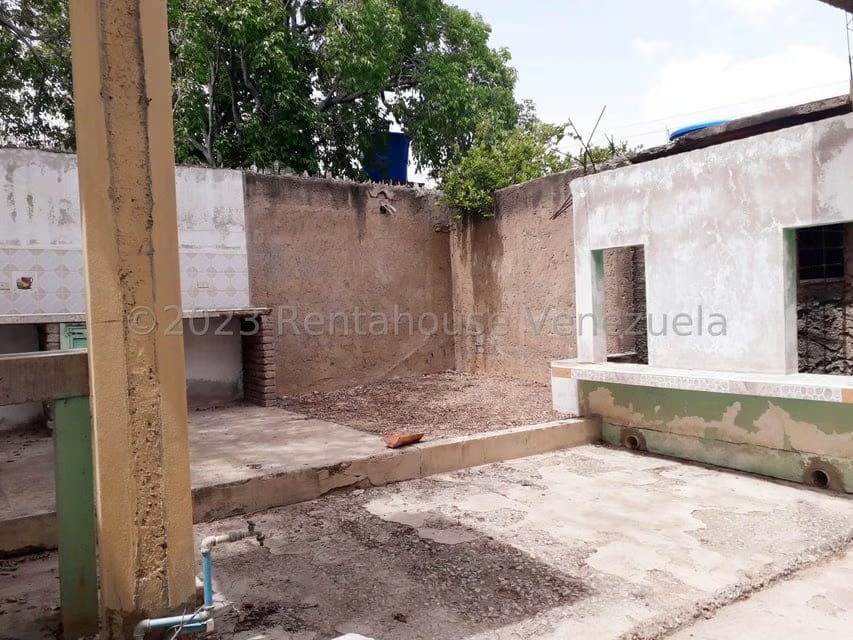 Comercial (Galpon - Deposito) en Venta en Centro, Falcon - 8