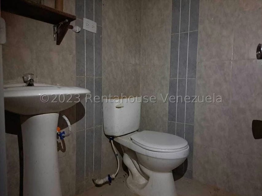 Comercial (Local Comercial) en Venta en Los Jarales, Carabobo - 16
