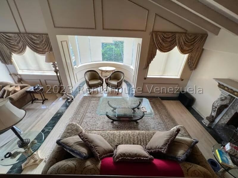 Casa (Multipes Niveles) en Venta en Alto Hatillo, Distrito Metropolitano - 12