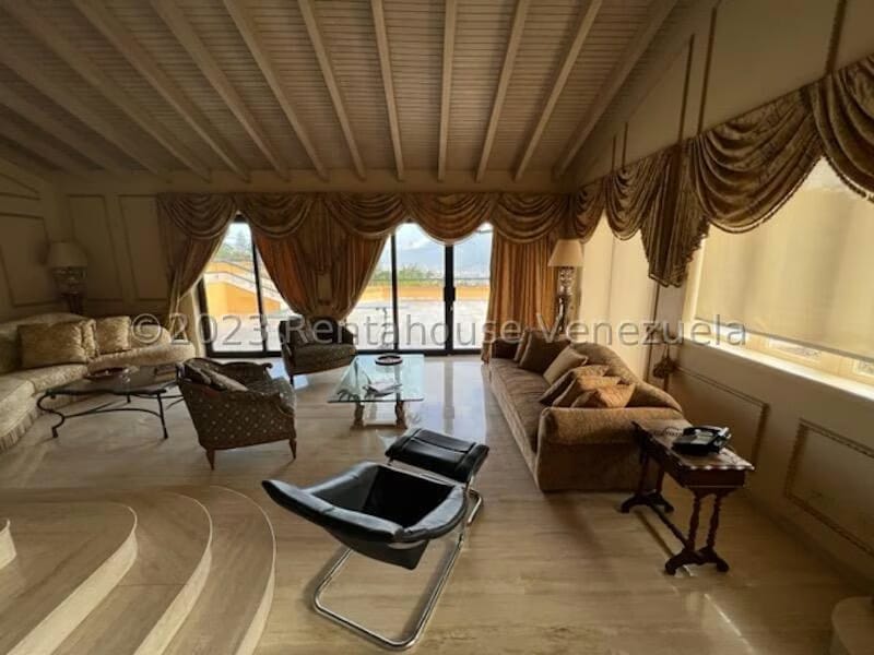 Casa (Multipes Niveles) en Venta en Alto Hatillo, Distrito Metropolitano - 13