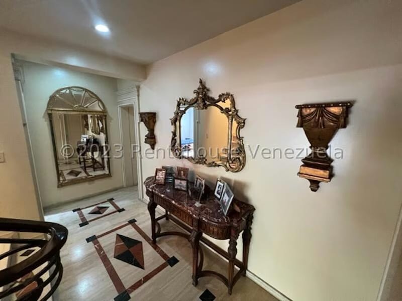 Casa (Multipes Niveles) en Venta en Alto Hatillo, Distrito Metropolitano - 30