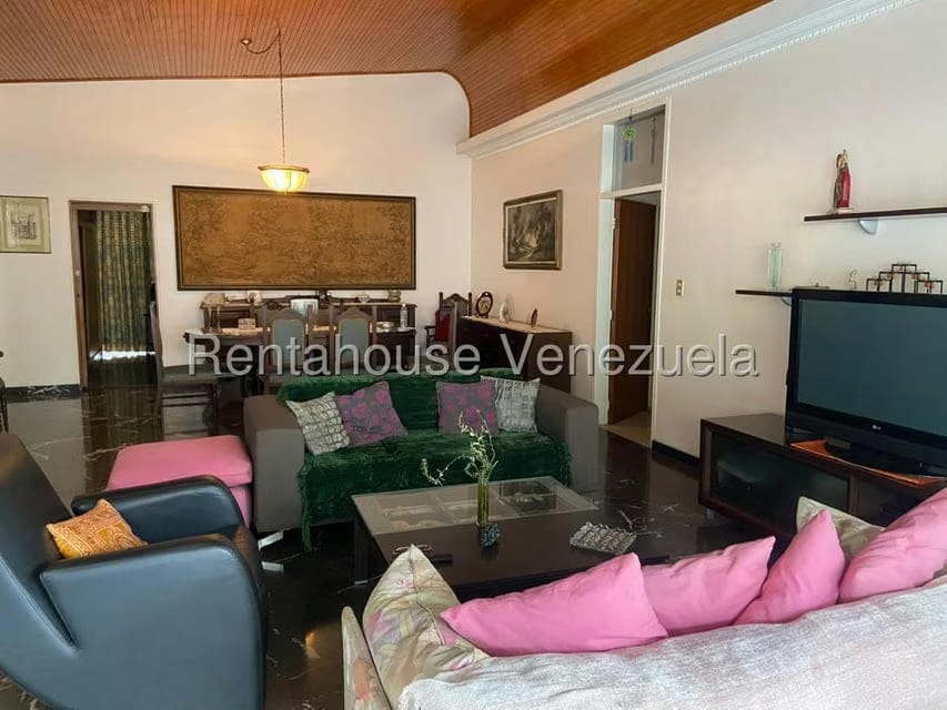Apartamento (1 Nivel) en Venta en Los Palos Grandes, Distrito Metropolitano - 2