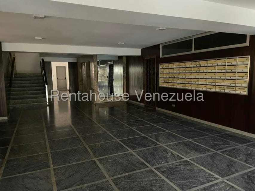 Apartamento (1 Nivel) en Venta en Los Palos Grandes, Distrito Metropolitano - 27