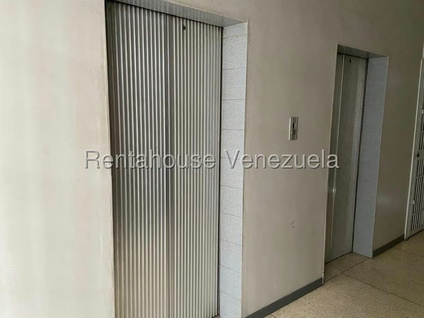 Apartamento (1 Nivel) en Venta en Los Palos Grandes, Distrito Metropolitano - 30