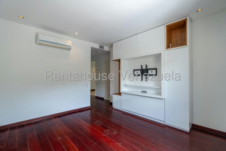 Apartamento (1 Nivel) en Venta en La Castellana, Distrito Metropolitano - 23