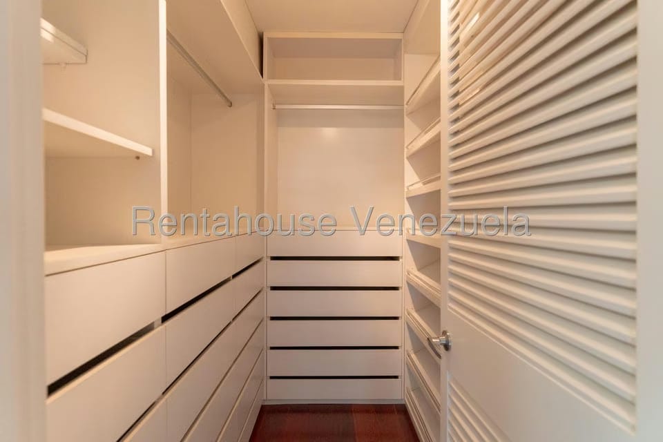 Apartamento (1 Nivel) en Venta en La Castellana, Distrito Metropolitano - 24