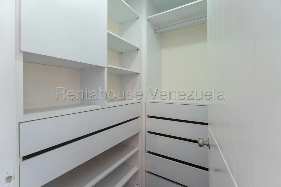 Apartamento (1 Nivel) en Venta en La Castellana, Distrito Metropolitano - 34