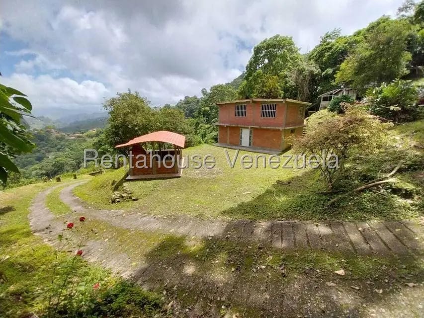 Casa (Casas de Campo) en Venta en Parcelamiento El Prado, Miranda - 2