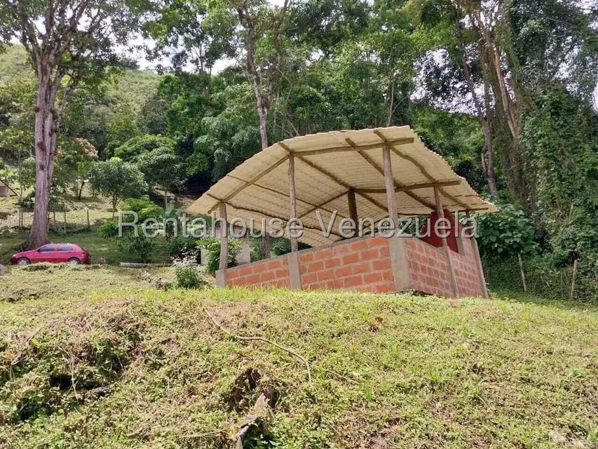 Casa (Casas de Campo) en Venta en Parcelamiento El Prado, Miranda - 16