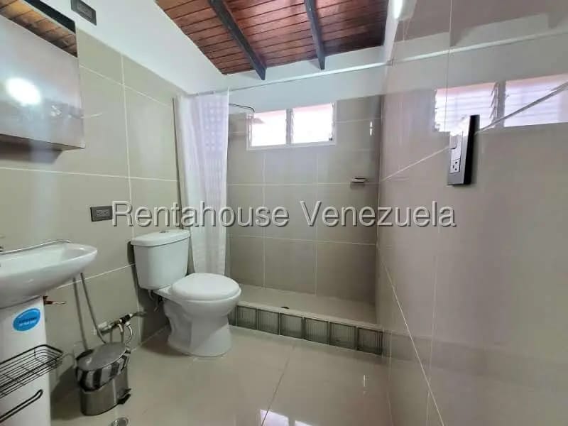 Casa (1 Nivel) en Venta en Prados del Golf, Lara - 15