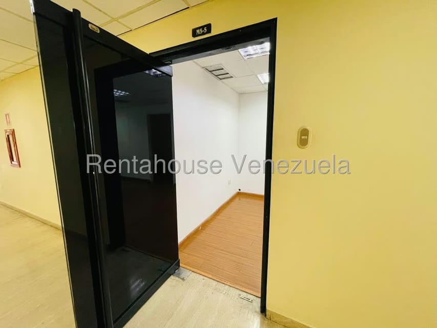 Comercial (Oficina) en Alquiler en Avenida Bolivar, Aragua - 2