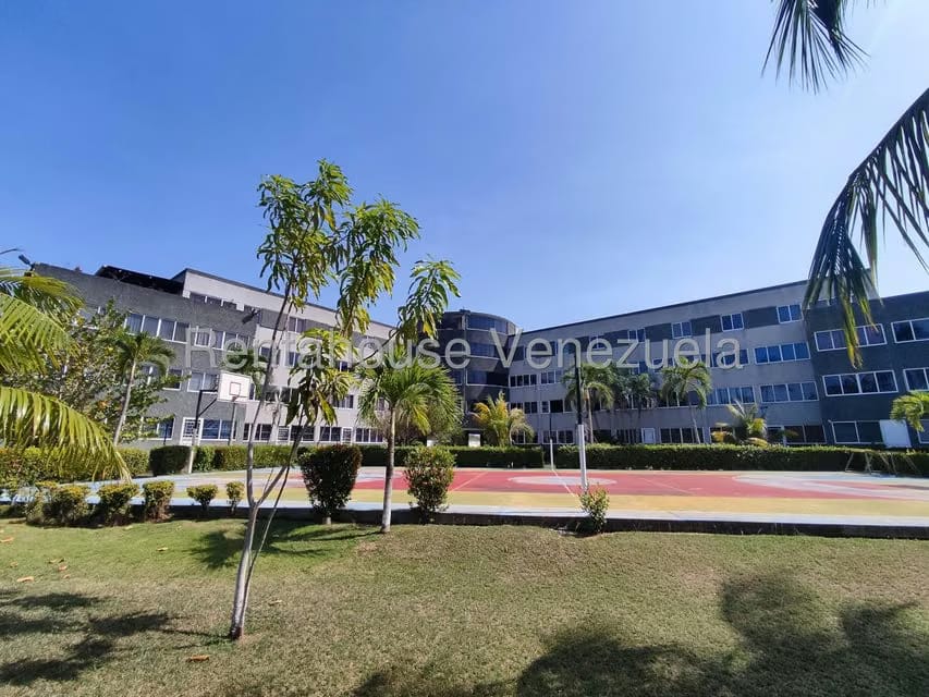 Apartamento (1 Nivel) en Venta en Puerto Plata, Miranda - 2