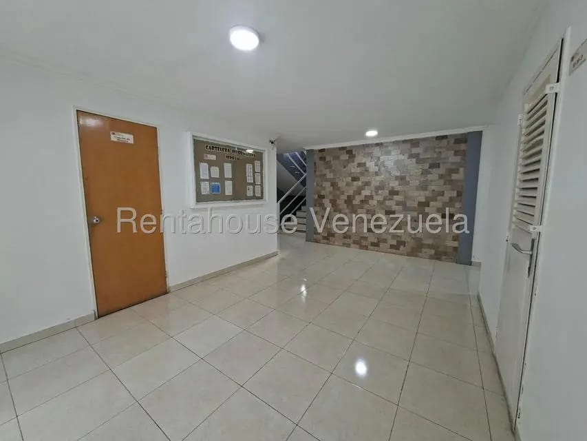 Apartamento (1 Nivel) en Venta en Santa Rosalia, Aragua - 2