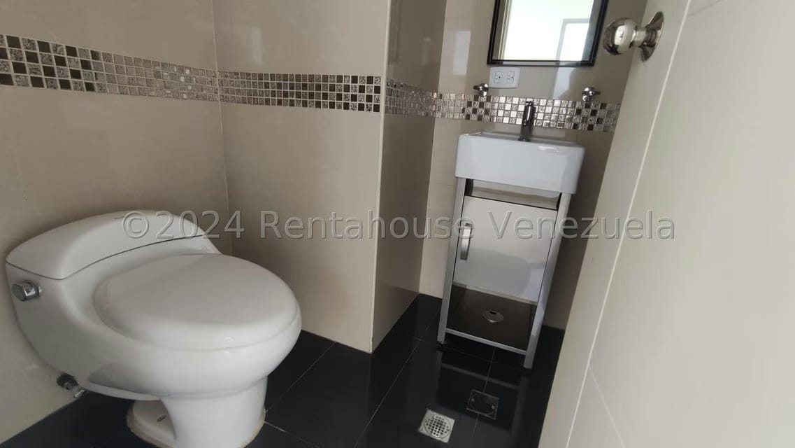 Comercial (Oficina) en Alquiler en Nueva Segovia, Lara - 13