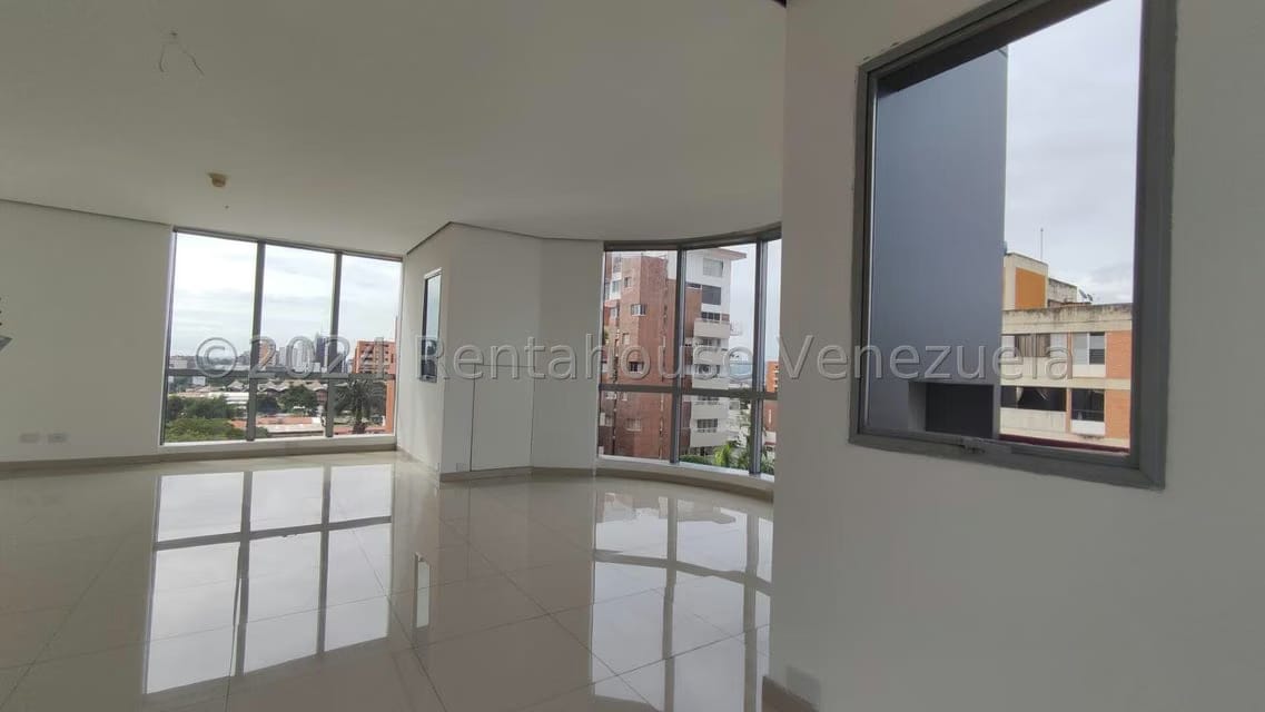 Comercial (Oficina) en Alquiler en Nueva Segovia, Lara - 16