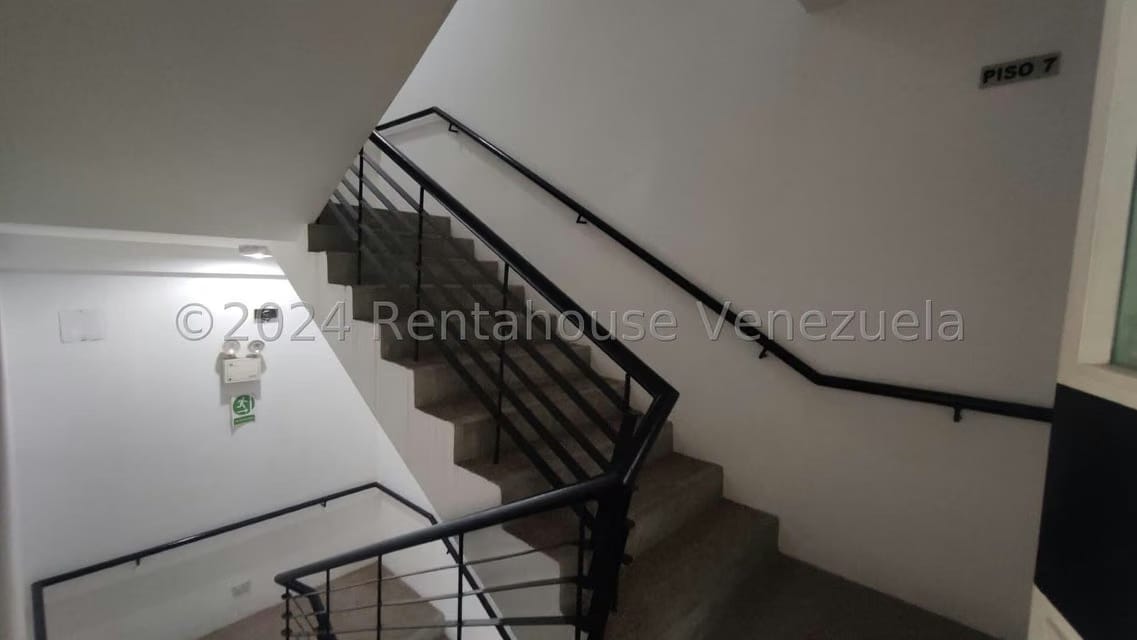Comercial (Oficina) en Alquiler en Nueva Segovia, Lara - 24