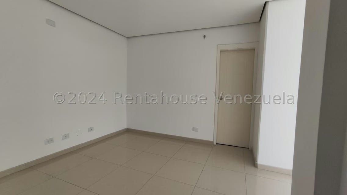 Comercial (Oficina) en Alquiler en Nueva Segovia, Lara - 5