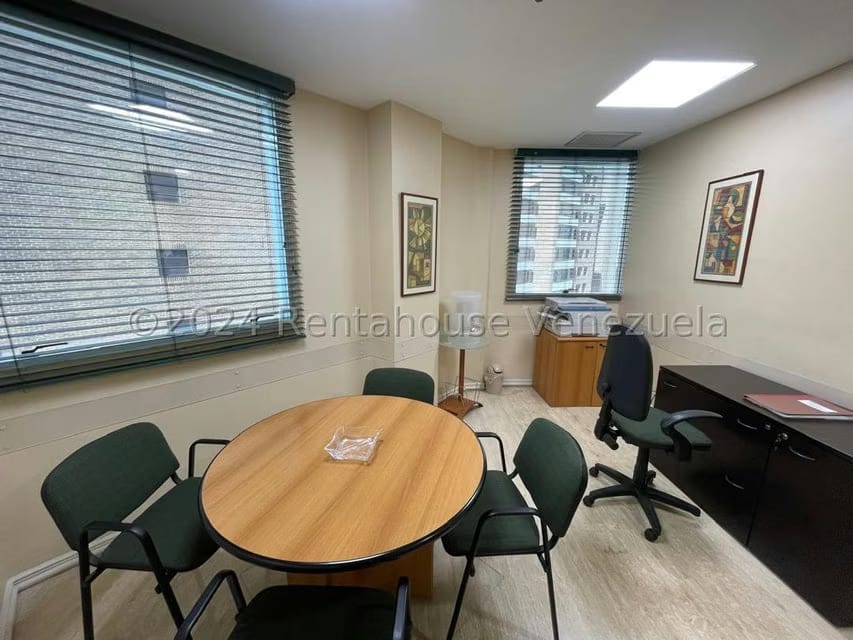 Comercial (Local Comercial) en Venta en El Rosal, Distrito Metropolitano - 13