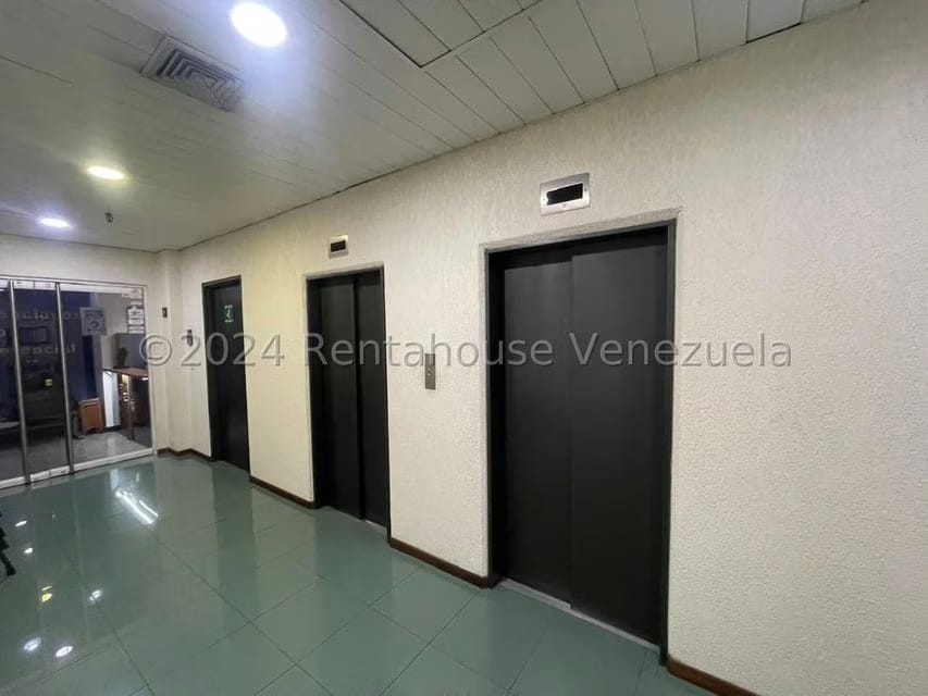 Comercial (Local Comercial) en Venta en El Rosal, Distrito Metropolitano - 7