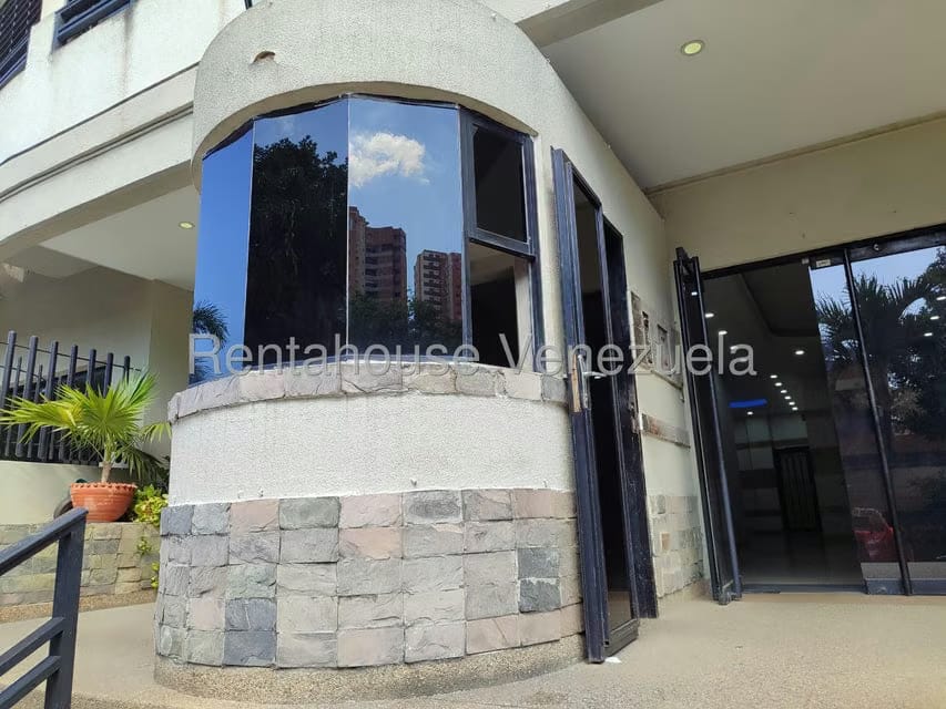 Apartamento (1 Nivel) en Alquiler en Las Chimeneas, Carabobo - 2