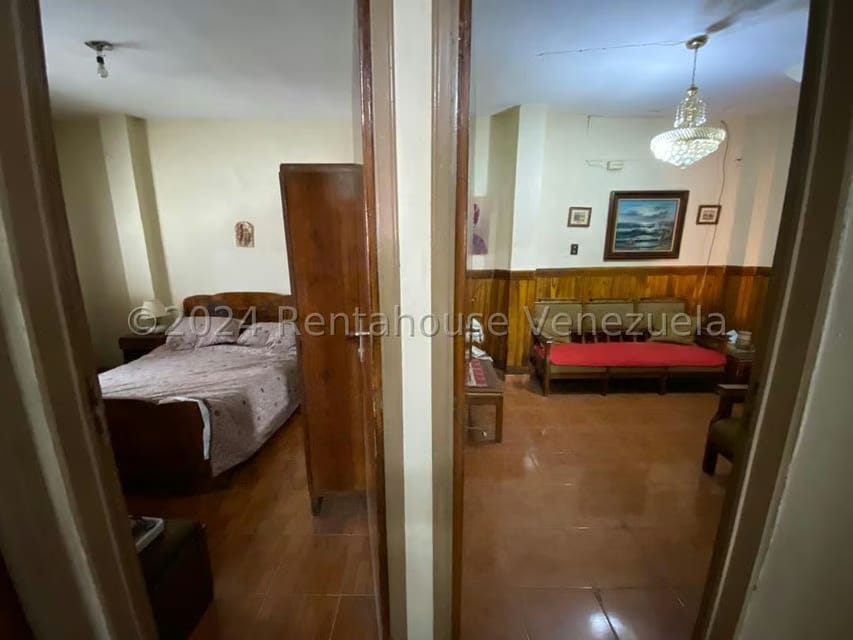 Casa (Multipes Niveles) en Venta en Catia, Distrito Metropolitano - 2