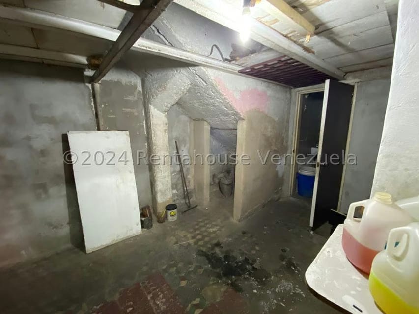 Casa (Multipes Niveles) en Venta en Catia, Distrito Metropolitano - 7