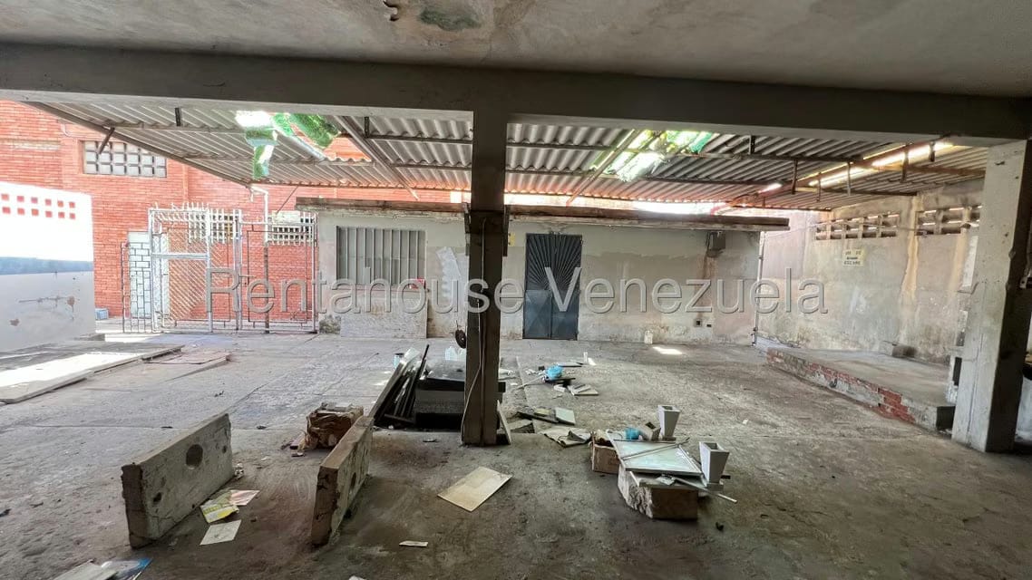 Comercial (Edificio) en Venta en La Limpia, Zulia - 15