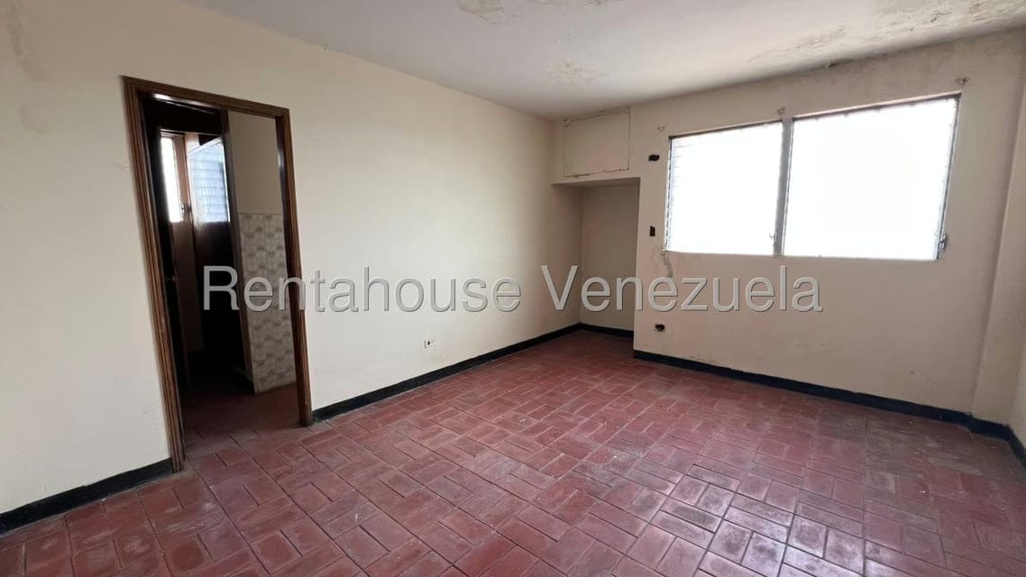Comercial (Edificio) en Venta en La Limpia, Zulia - 16