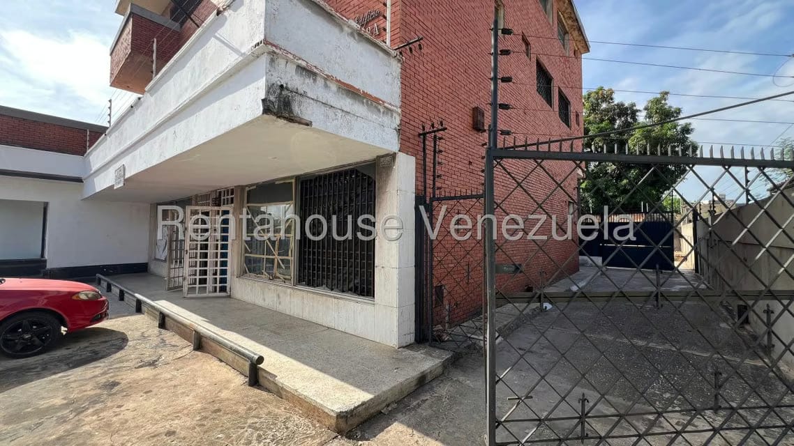 Comercial (Edificio) en Venta en La Limpia, Zulia - 3
