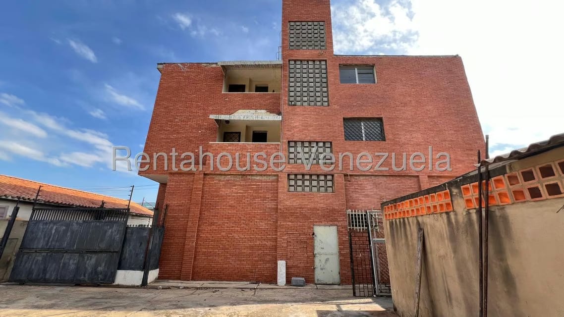 Comercial (Edificio) en Venta en La Limpia, Zulia - 30
