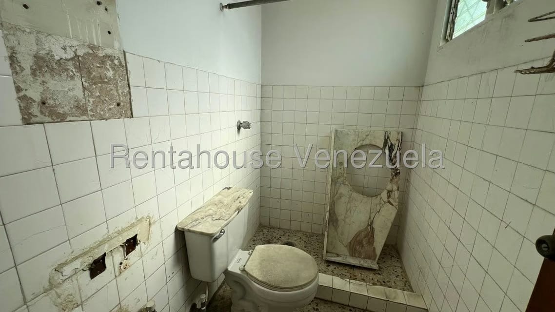 Comercial (Edificio) en Venta en La Limpia, Zulia - 36