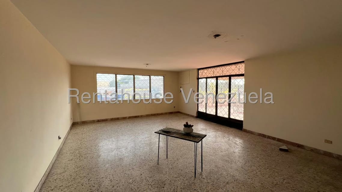 Comercial (Edificio) en Venta en La Limpia, Zulia - 42