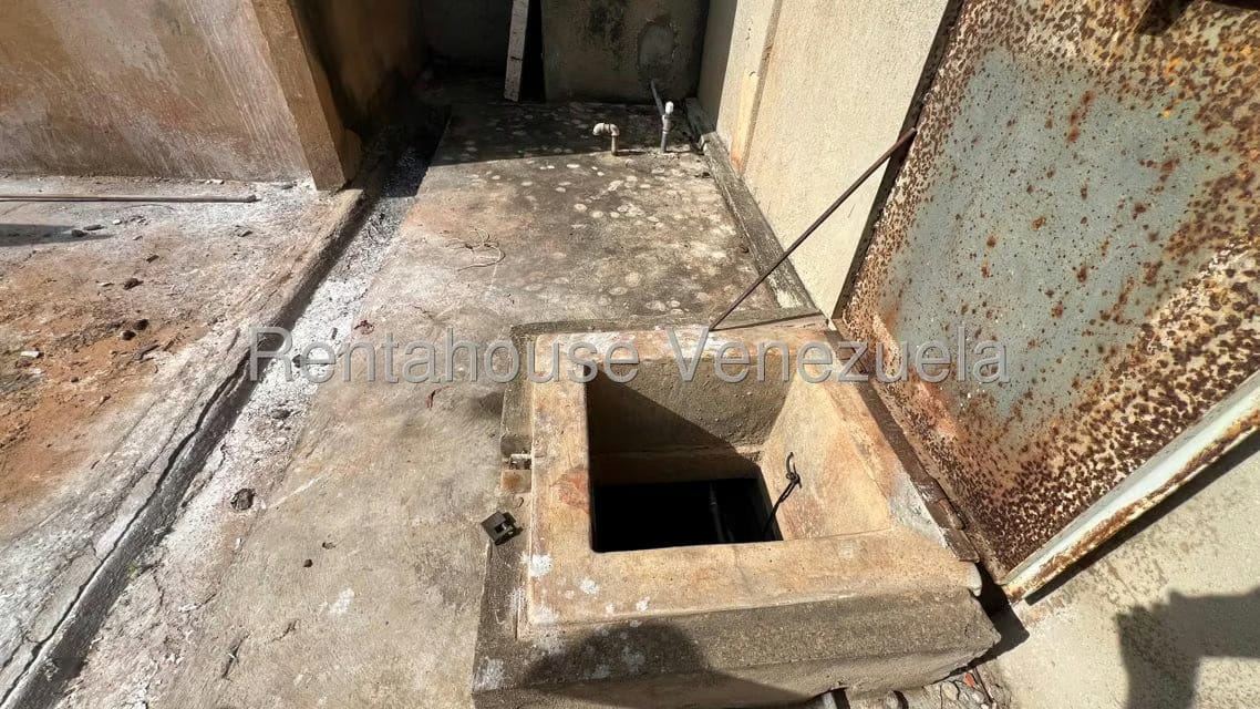 Comercial (Edificio) en Venta en La Limpia, Zulia - 51