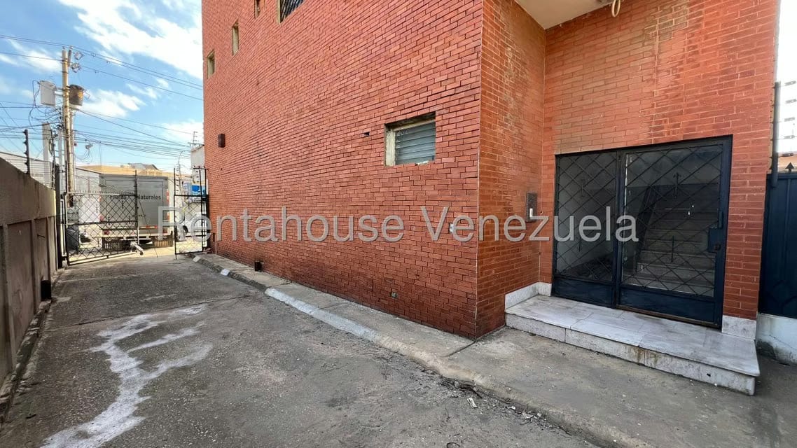 Comercial (Edificio) en Venta en La Limpia, Zulia - 10