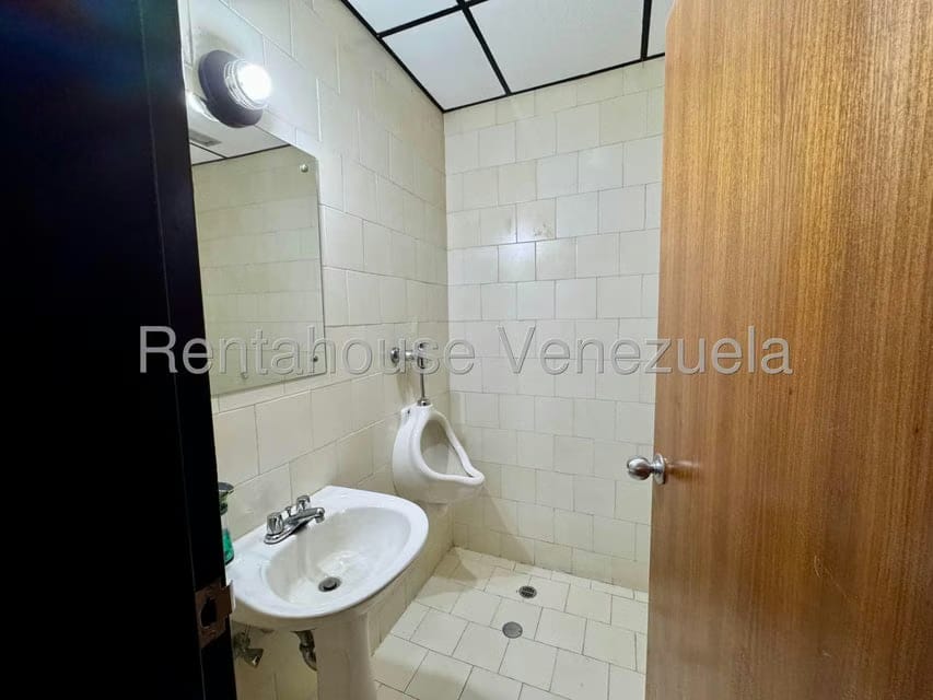Comercial (Oficina) en Venta en La Lagunita Country Club, Distrito Metropolitano - 12
