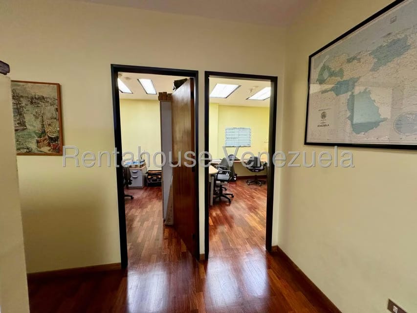 Comercial (Oficina) en Venta en La Lagunita Country Club, Distrito Metropolitano - 10