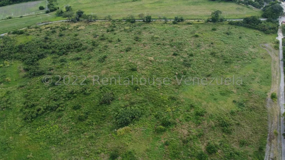 Terreno (Comercial) en Venta en Zona Este, Lara - 12