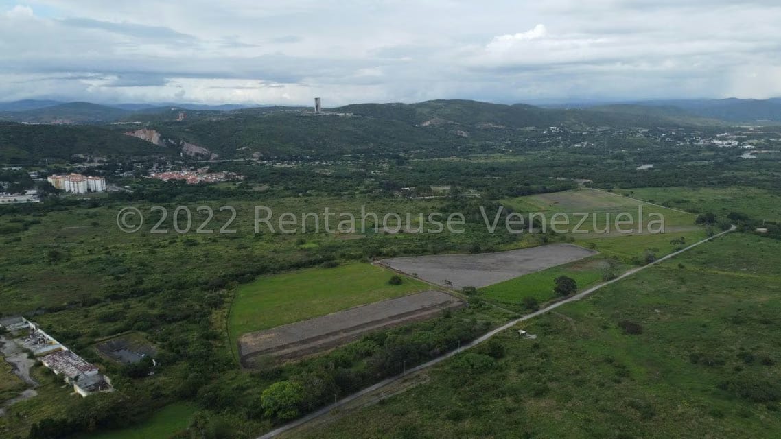 Terreno (Comercial) en Venta en Zona Este, Lara - 17