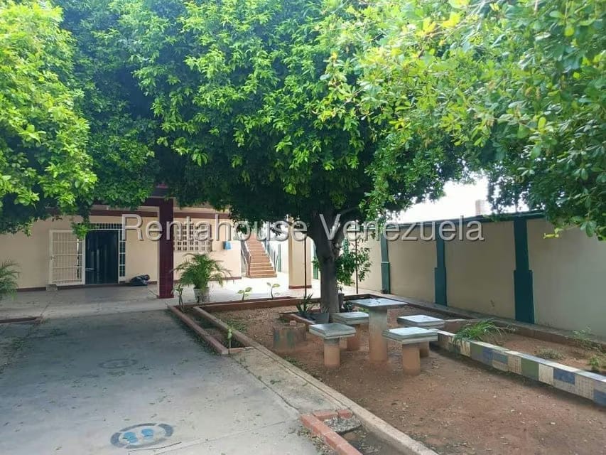 Comercial (Edificio) en Venta en Sierra Maestra, Zulia - 58